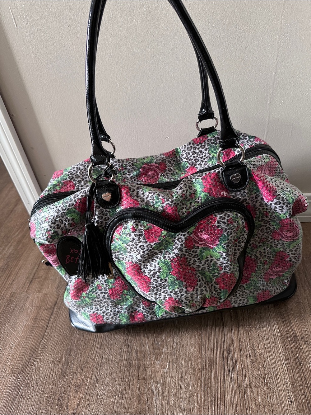 Betsey Johnson Sequin Leopard Rose Weekender Bag Heart Pocket - EUC - Picture 4 of 9